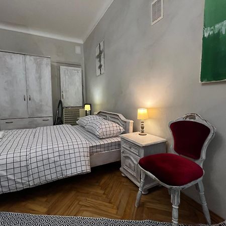 Loft-Style Apt On Virmenska Str リヴィウ エクステリア 写真