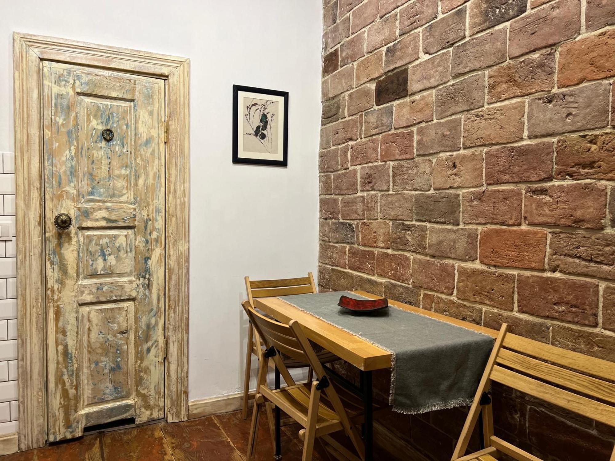 Loft-Style Apt On Virmenska Str リヴィウ エクステリア 写真