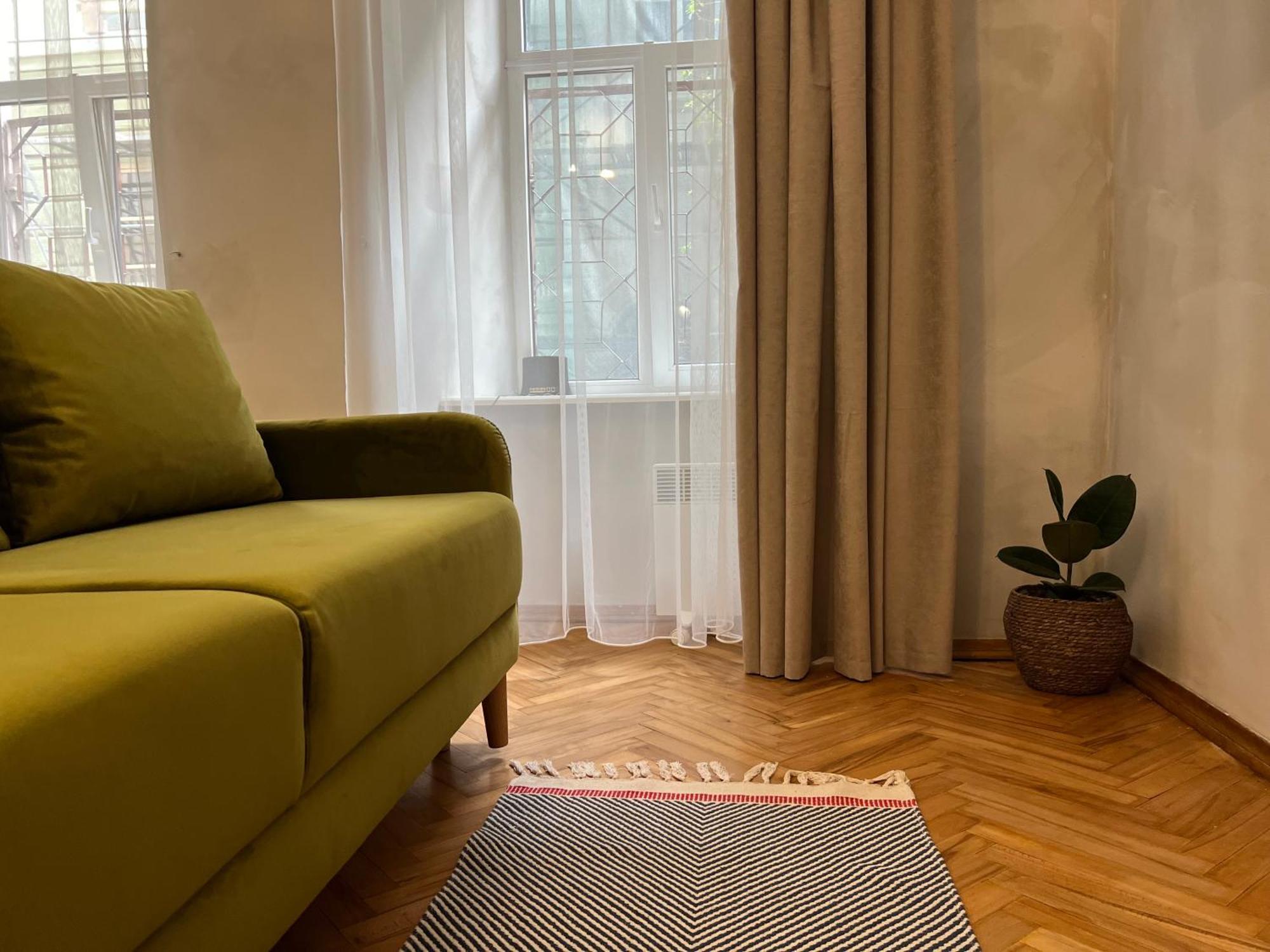 Loft-Style Apt On Virmenska Str リヴィウ エクステリア 写真