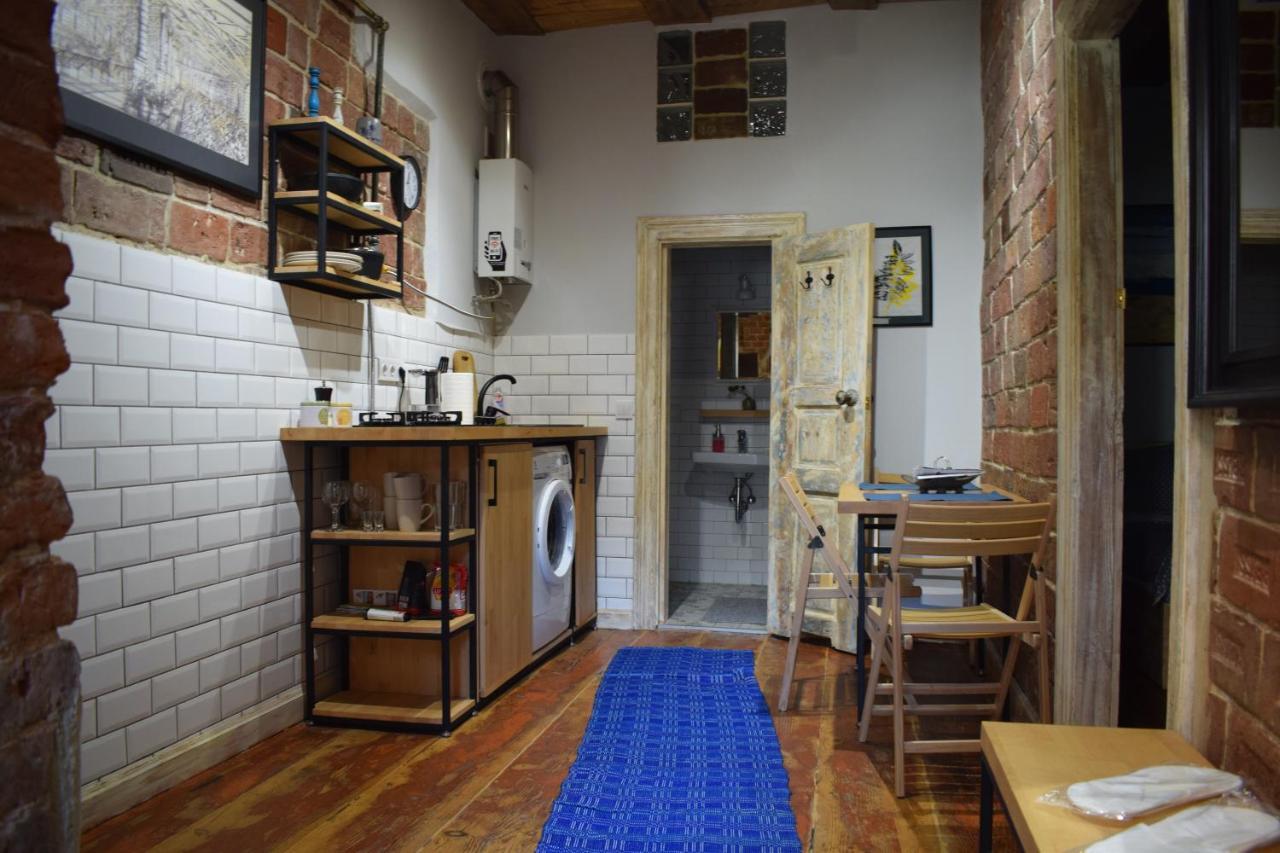Loft-Style Apt On Virmenska Str リヴィウ エクステリア 写真