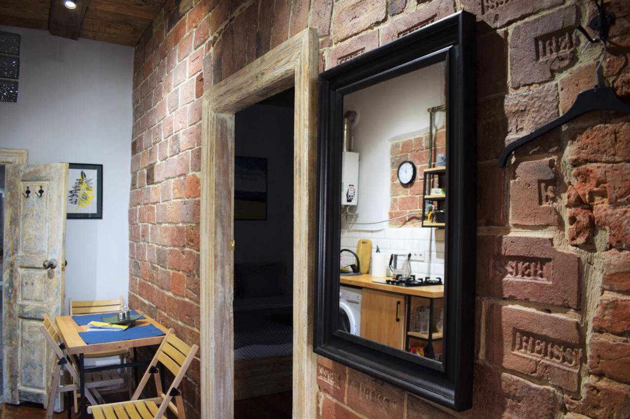 Loft-Style Apt On Virmenska Str リヴィウ エクステリア 写真