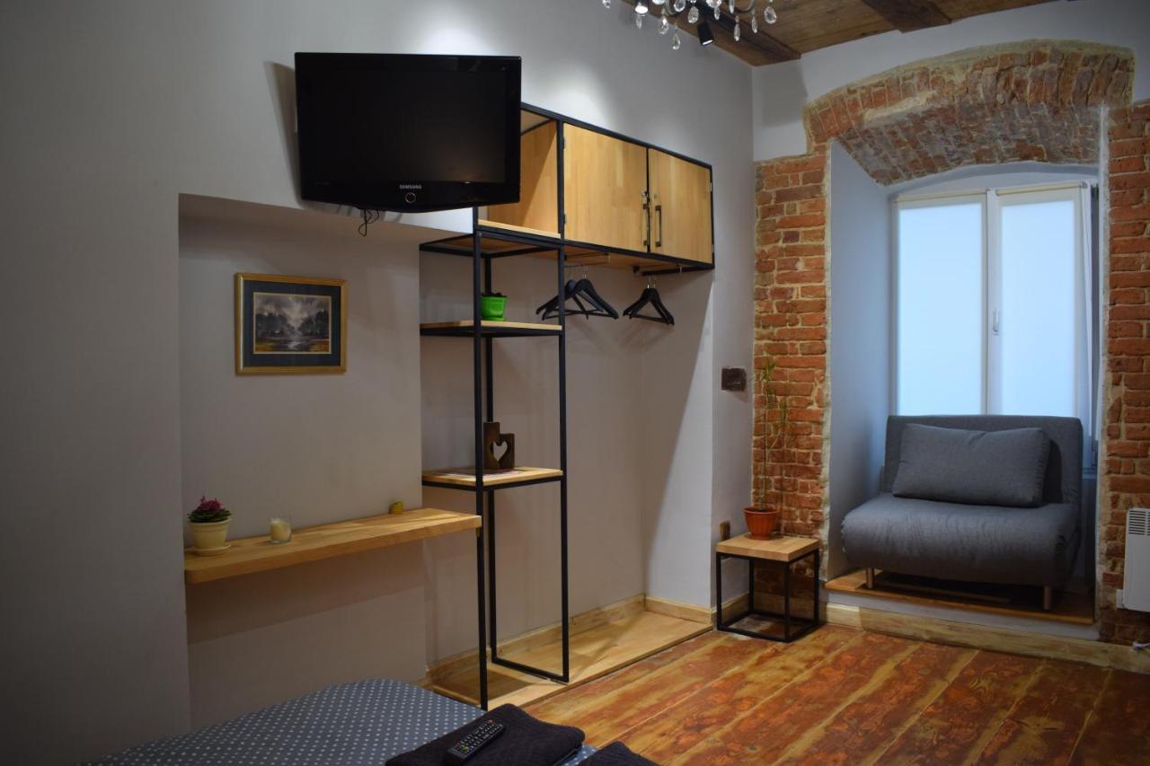 Loft-Style Apt On Virmenska Str リヴィウ エクステリア 写真