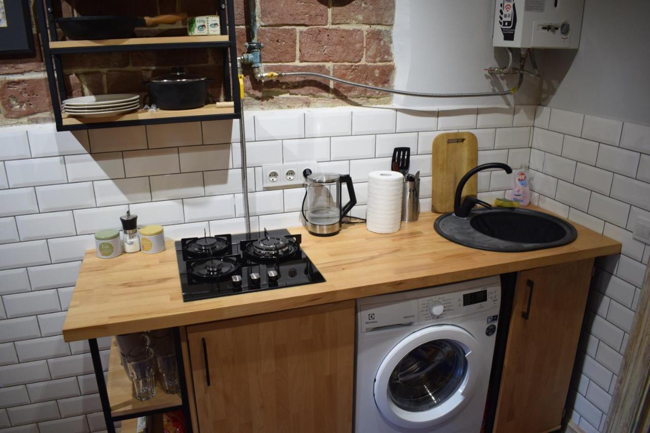 Loft-Style Apt On Virmenska Str リヴィウ エクステリア 写真