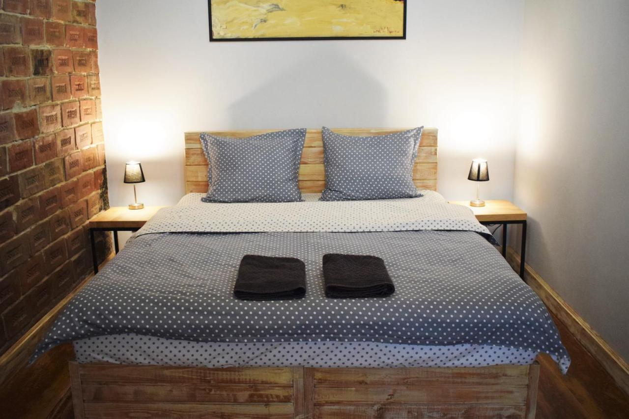Loft-Style Apt On Virmenska Str リヴィウ エクステリア 写真