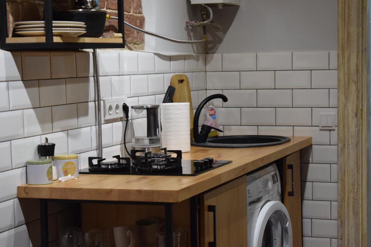 Loft-Style Apt On Virmenska Str リヴィウ エクステリア 写真
