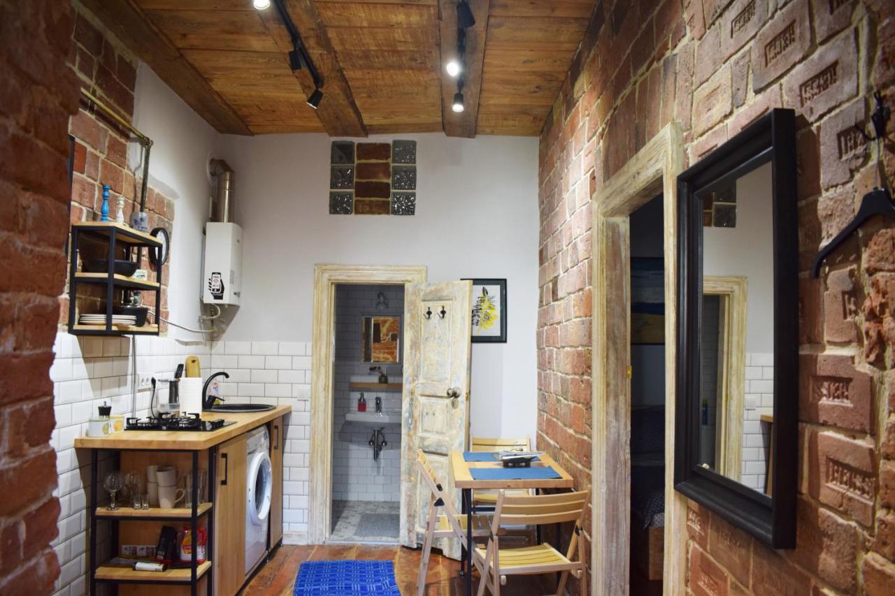 Loft-Style Apt On Virmenska Str リヴィウ エクステリア 写真